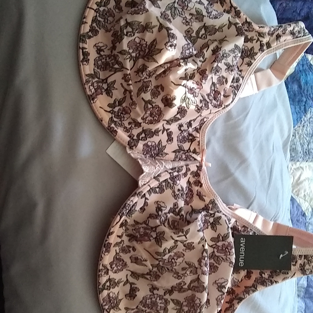 Reduced Price Avenue Floral Bra 46DDD